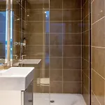 Victoria Hotel 2*