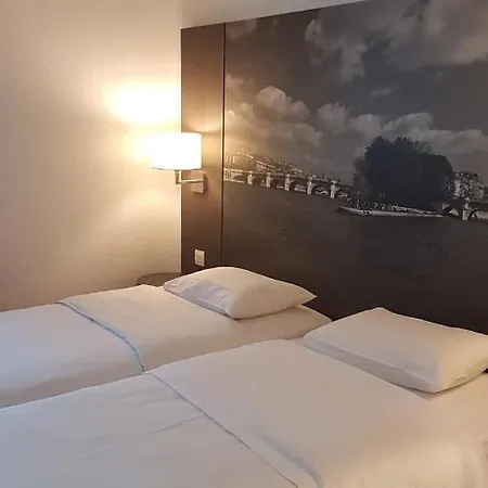Victoria 2* Paris