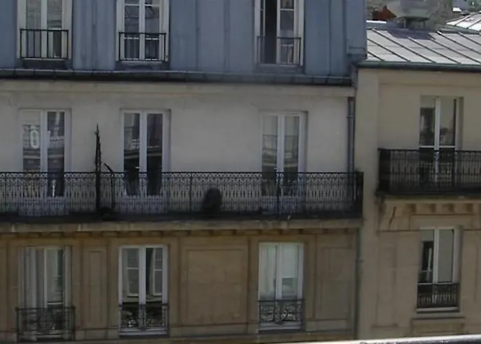 Victoria Paris
