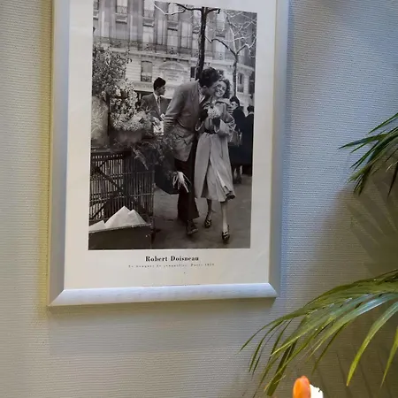 Victoria Hotel 2*